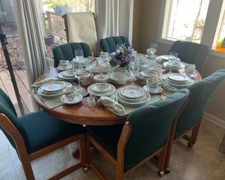 Dining Table with 6 Chairs