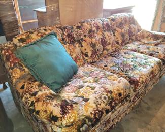 Vintage floral sofa - pristine condition