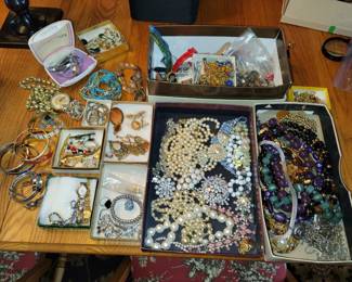 Jewelry - much vintage