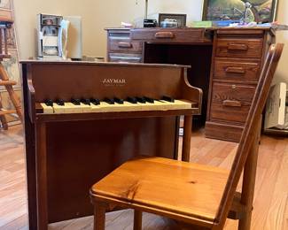 Child piano