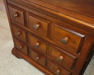 Hammary 3 drawer chest