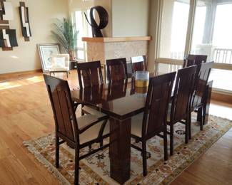 Isa Pisa dining table & 8 chairs - like new