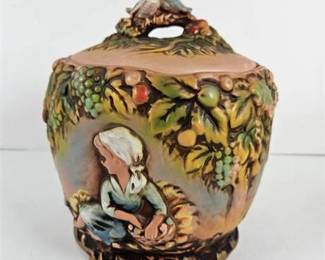Lot 438   2 Bid(s)
Napcoware Biscuit / Cookie Jar