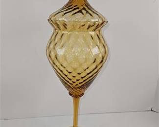 Lot 414   19 Bid(s)
Amber Glass Empoli Optic Apothecary Jar 18"