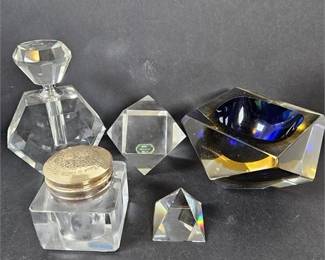 Lot 086   3 Bid(s)
Crystal Collection