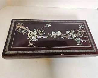 Lot 238   1 Bid(s)
Oriental Inlay Lacquer Smoking Box