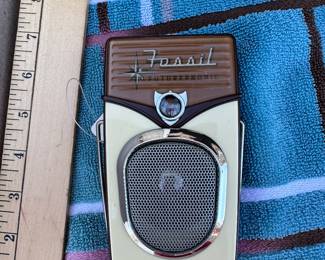 Fossil AM/FM 2 Band Radio Receiver $16.00