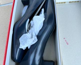 Croft and Barrow size 8.5 M Heals $6.00