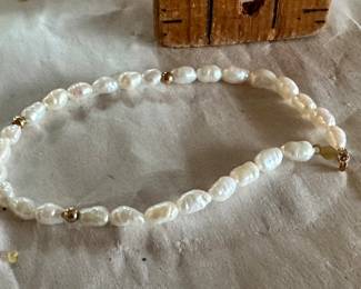 Pearl Bracelet $10.00