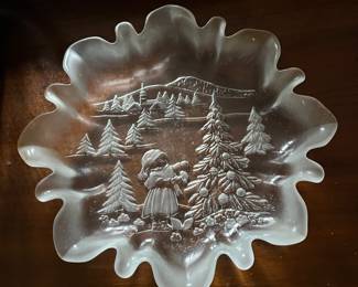 Mikasa 9 Inch Christmas Story Platter $6.00