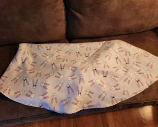 Round tablecloth 70 Inch No Stains $6.00