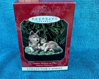 Hallmark Keepsake Timber Wolves at Play $5.00
