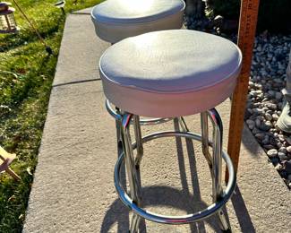 2 Bar Stools $40.00 for the pair 
