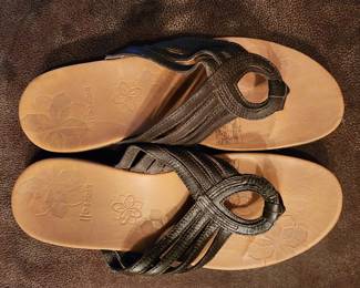Merrell Size 9 Flip Flop $10.00 new