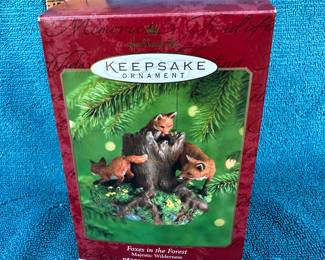 Hallmark Keepsake Foxes in the Forest $5.00