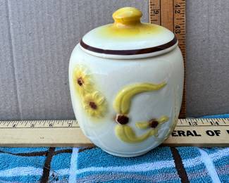 Hull Grease Jar Yellow Flower $12.00