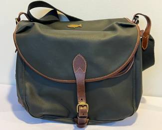 Wathne Fishing Basket, looks to be new without tags

Measures about 14" x 14.5" x 12" 