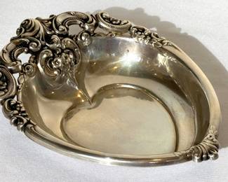 Vintage Wallace Sterling Silver Heart Shaped Dish in good/vintage condition and measuring 6" x 4.75