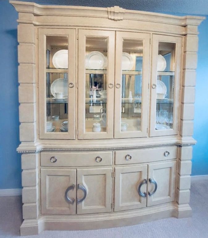 BEAUTIFUL & PRISTINE WHITE OAK FURNITURE... starts on 11/20/2023