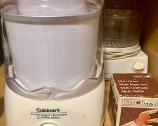 Cuisinart Frozen Yogurt/Ice Cream Maker