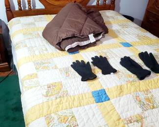 Vintage hand made quilt 