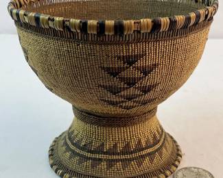 RARE Antique Native American California Hupa / Yurok / Karok Twined Pedestal Basket