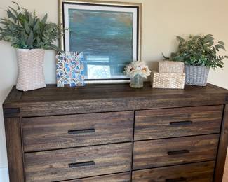 There are two of these 6 drawer dressers