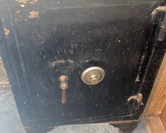 Vintage safe