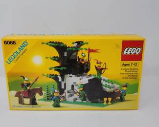 1987 Legoland Castle System Camouflaged Outpost 6066