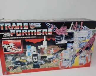 Vintage 1985 Hasbro Transformers: Robot City to Battle Station