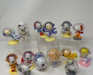	Snoopy & Peanuts Space Exploration Figures 2021 - Pop Mart