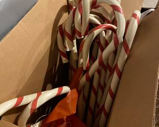 Outdoor plastic candy cane decorations 