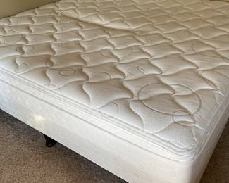 Sleep Number king size bed in very good condition.  Clean, no pets or smoke.