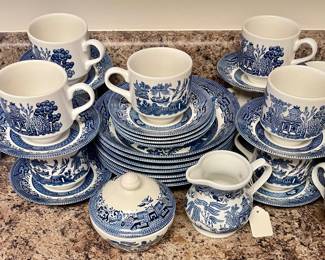 30 Pcs. Churchill Blue Willow - England