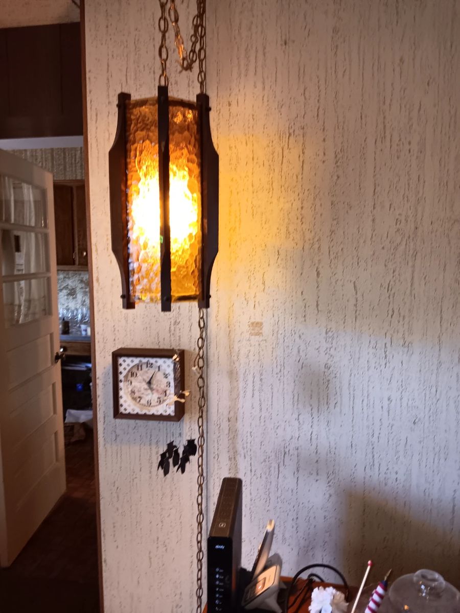 CLARENDON HILLS (BUY NOW) ESTATE SALE starts on 11/24/2023