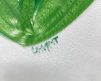 Signature on Kosta Boda hand blown flower plate~