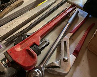 Heavy Duty Pipe Wrench, Pliers 