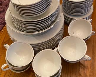 Fashion Manor Fine China " Lady Elegant" Dinnerware Set