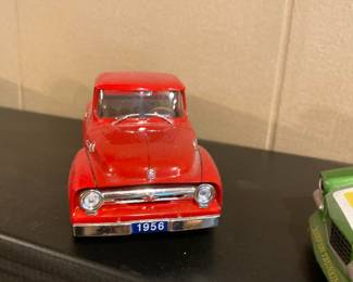 Road Signature 1956 Ford F100 Pickup Truck Model