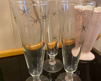 Set of 3 Star Design Pilsner Glasses