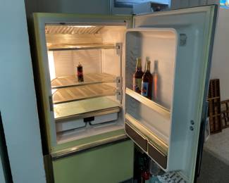 VINTAGE  REFRIGERATOR 