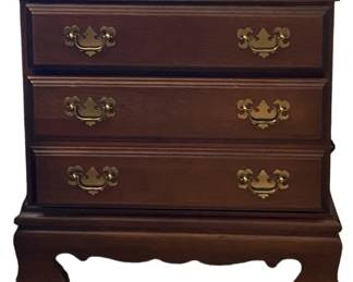 Traditional Style Nightstand