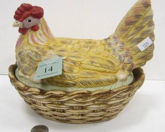 STAFFORDSHIRE TYPE HEN ON NEST