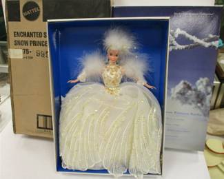 SNOW PRINCESS BARBIE WITH SHIPPING BOX