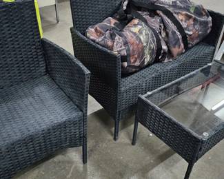 PATIO FURNITURE SET WITH TABLE