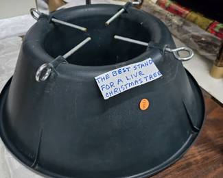 CHRISTMAS TREE STAND