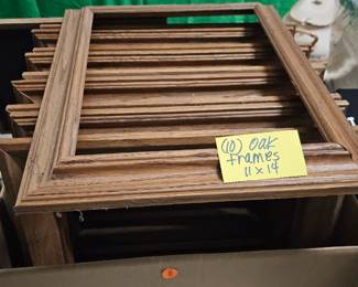 LOT OF PICTURE FRAMES