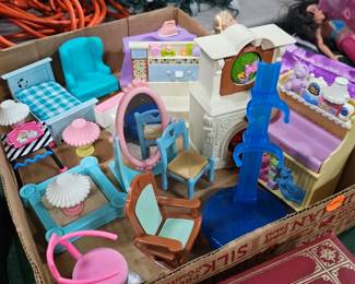 DOLLHOUSE FURNITURE TOYS