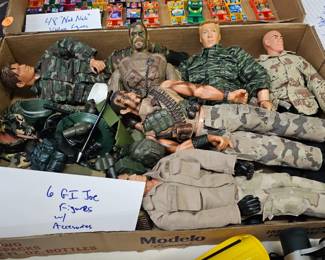 LOT OF GI JOE FIGURE TOYS