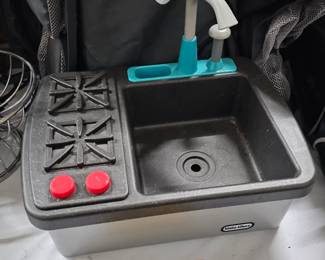 LITTLE TIKES STOVE / SINK TOY